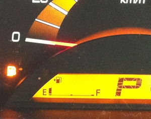 ワゴンrの給油ランプが点灯してからどれくらい走れる ガソリン量は ワゴンｒの純正パーツの取付 取り外し方